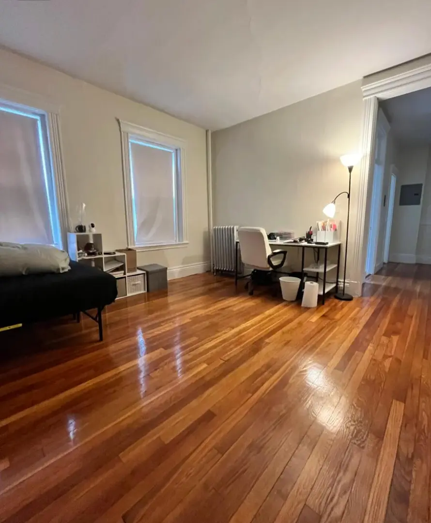 我的波士顿温馨studio有人要吗？