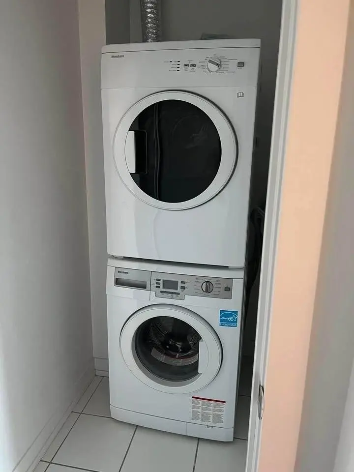 KCL旁转租1b1b温馨小窝、🉑短租包bills