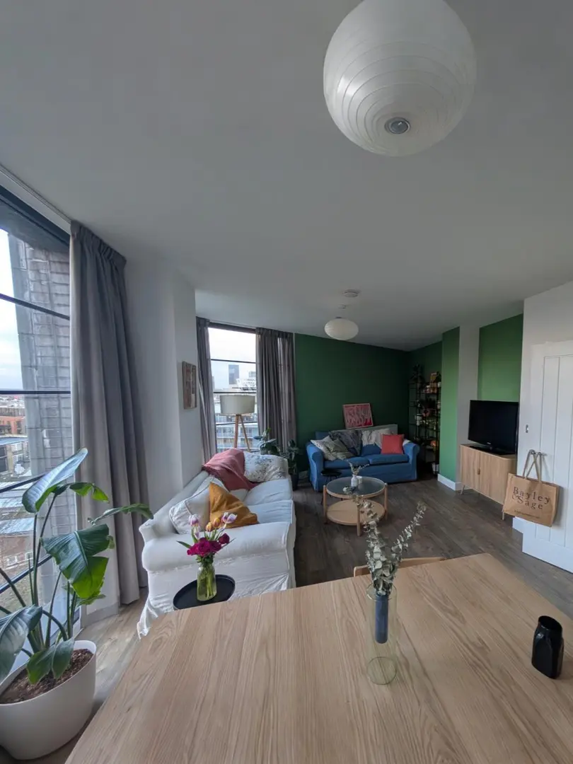 倫敦幫房東轉租這個364pw雙窗1b1b，可雙人