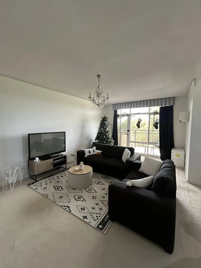 倫敦回國提前轉一間1b1b，300胖帶家具