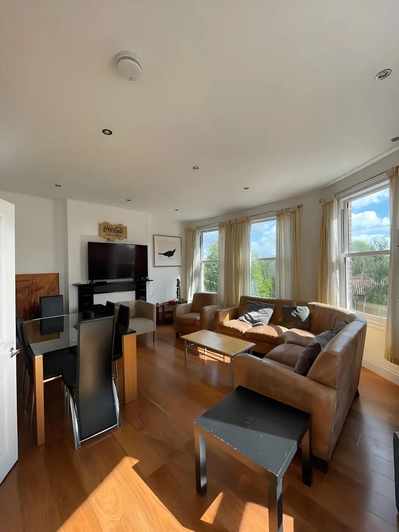 伦敦帮爸妈转，温馨1b1b带家具~