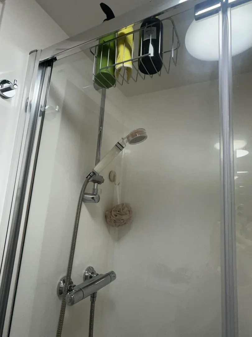 利兹大学26fall，出一间studio，205pw