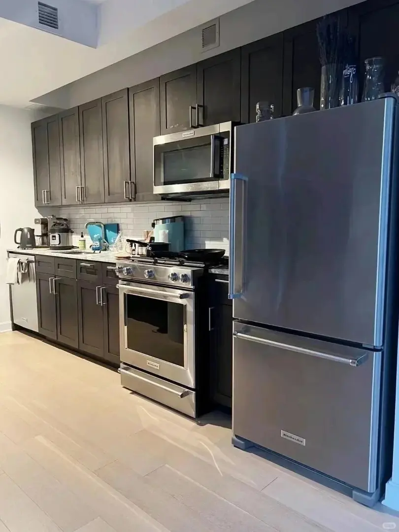 步行到紐卡的雙窗studio轉～包bills🥬價