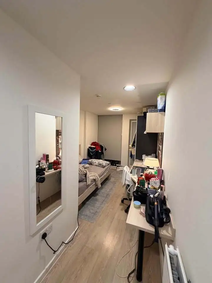 🚶布里斯托带独卫单间｜1oo+近新校区～