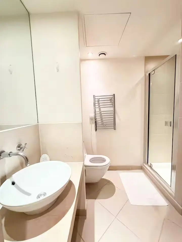 伦敦➗个人住大落地窗1b1b｜300ppw，可🔪