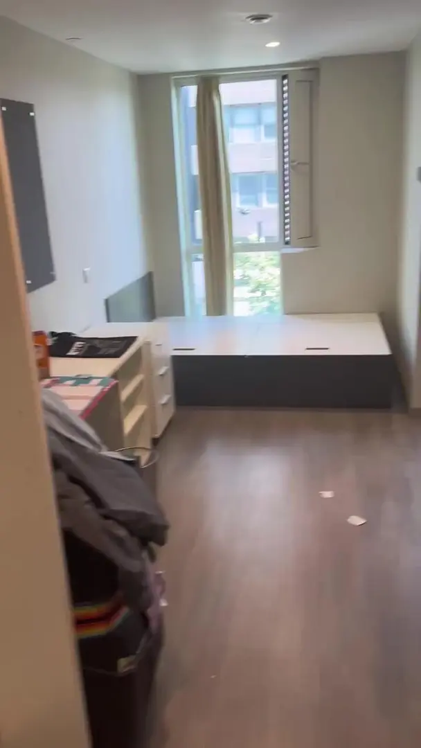 ucl门口的studio真的夯爆了❗️包bills