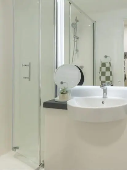 布里斯托ensuite 独立空间超绝采光 找室友