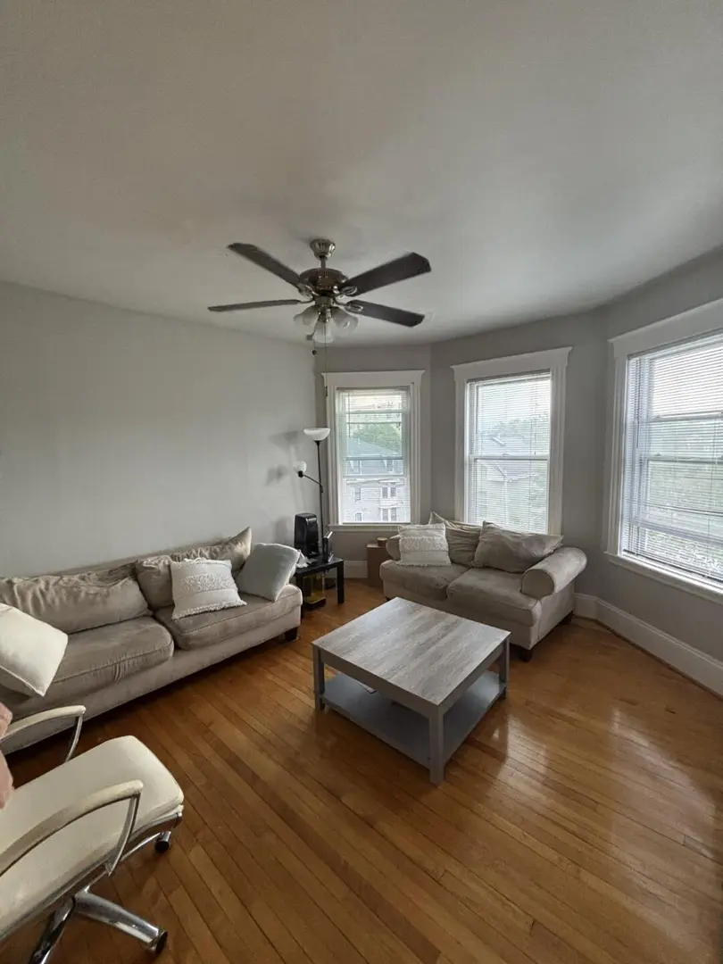 伦敦White City1b1b｜帮父母转租｜300pw