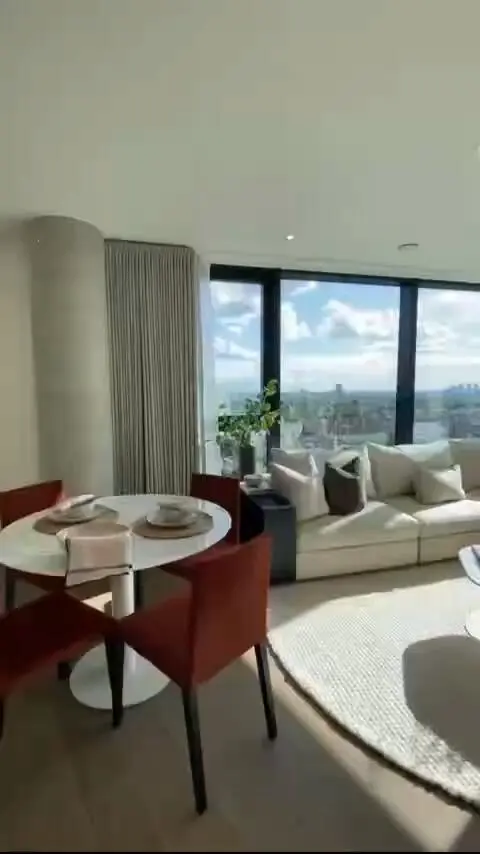 伦敦转租个2b户型大落地窗