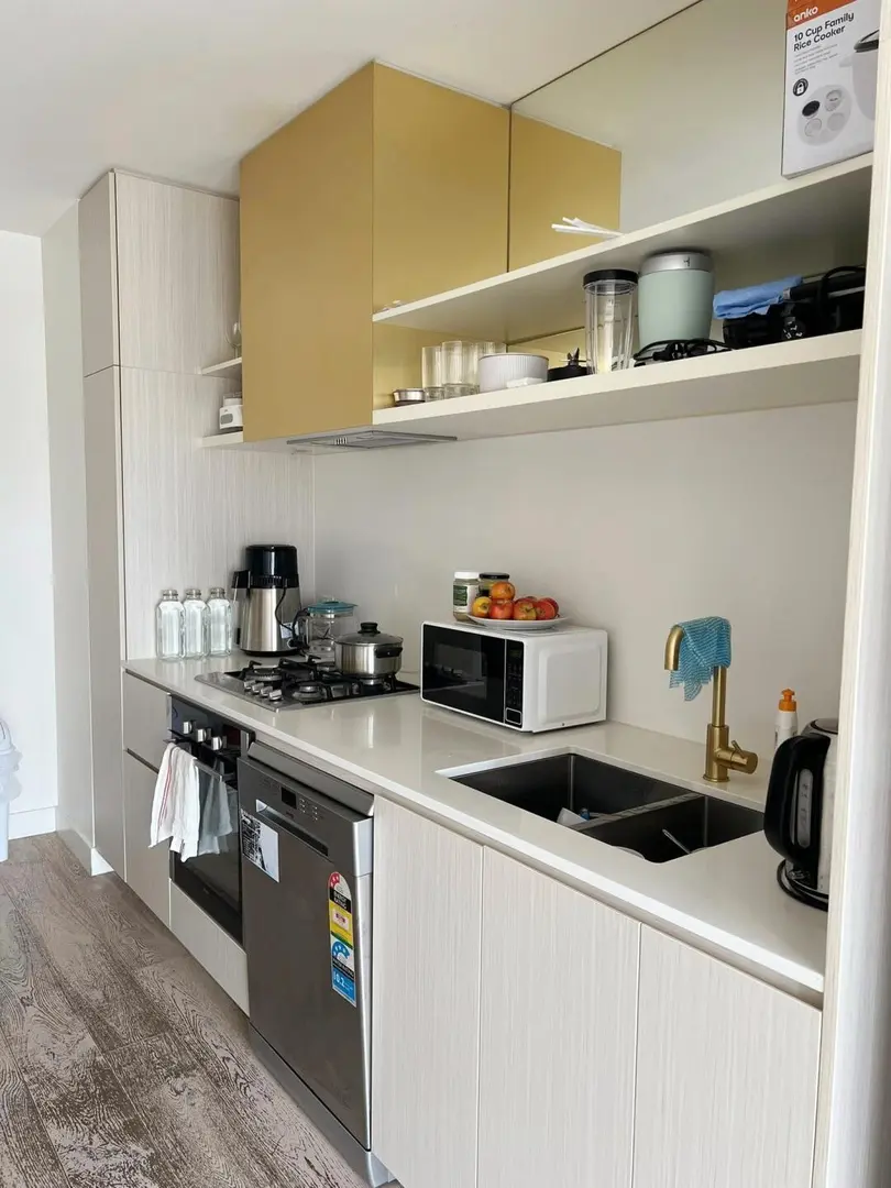 🇬🇧 紐卡出一套落地窗 1b｜9🈷️可