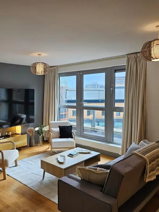 近布里斯托大学➗超值落地窗2B2B 拎包入住