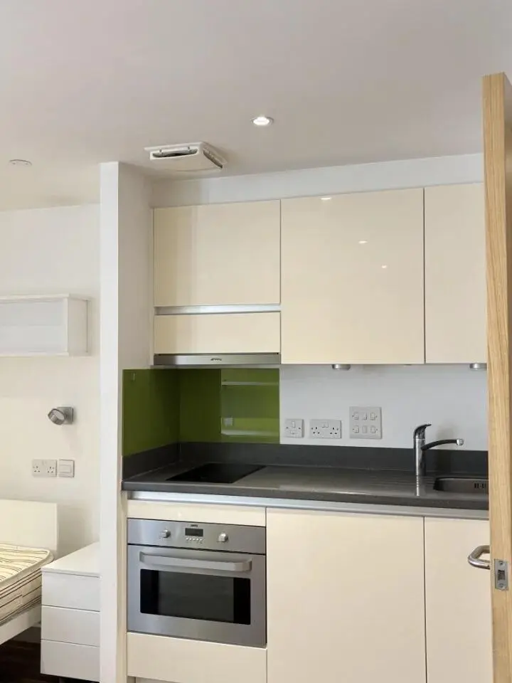 伦敦RCA性价比studio，299胖 包bill～