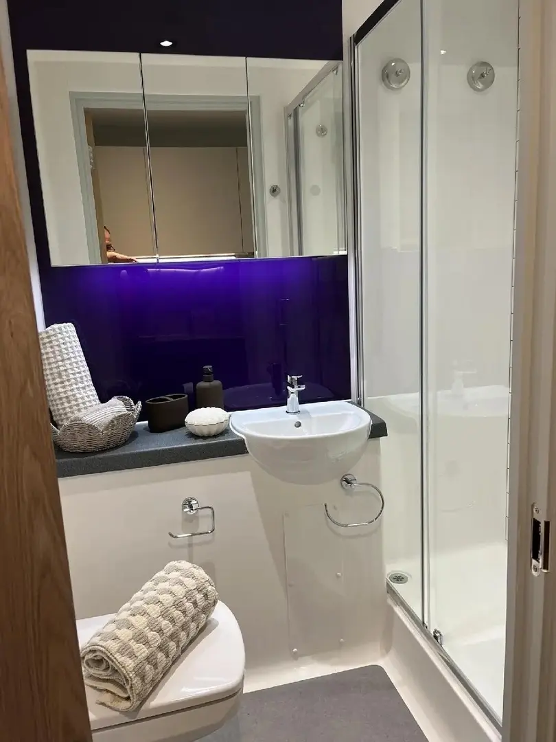 ucl附近25年新开公寓带空调❄️，400pw