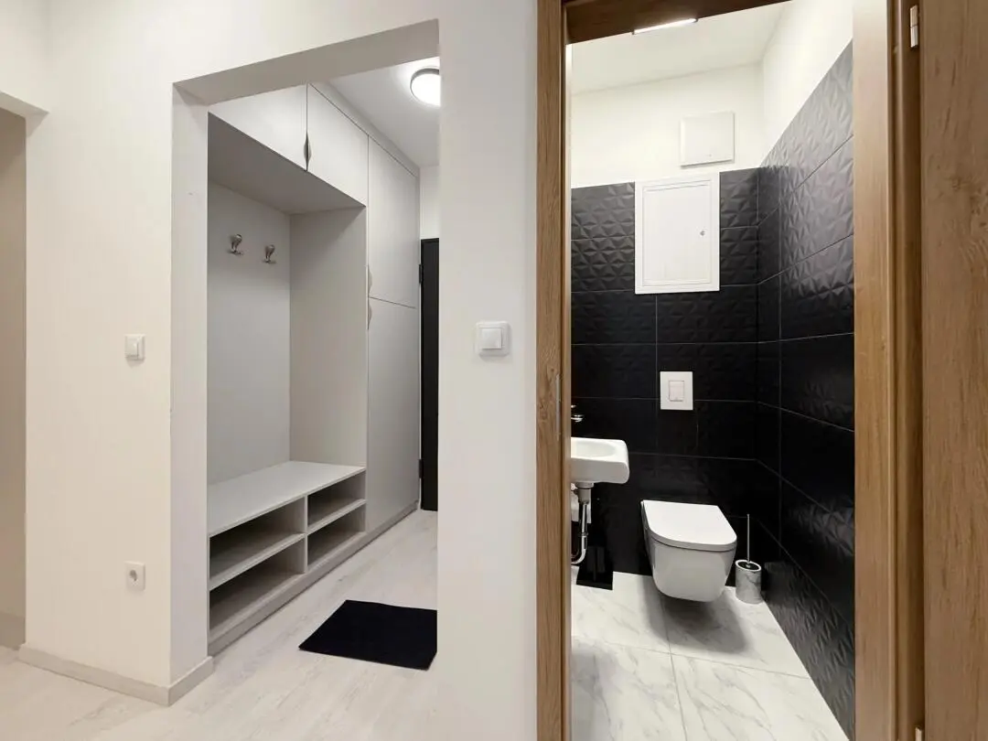 Adelaide City出高层1b1b 包bill近唐人街