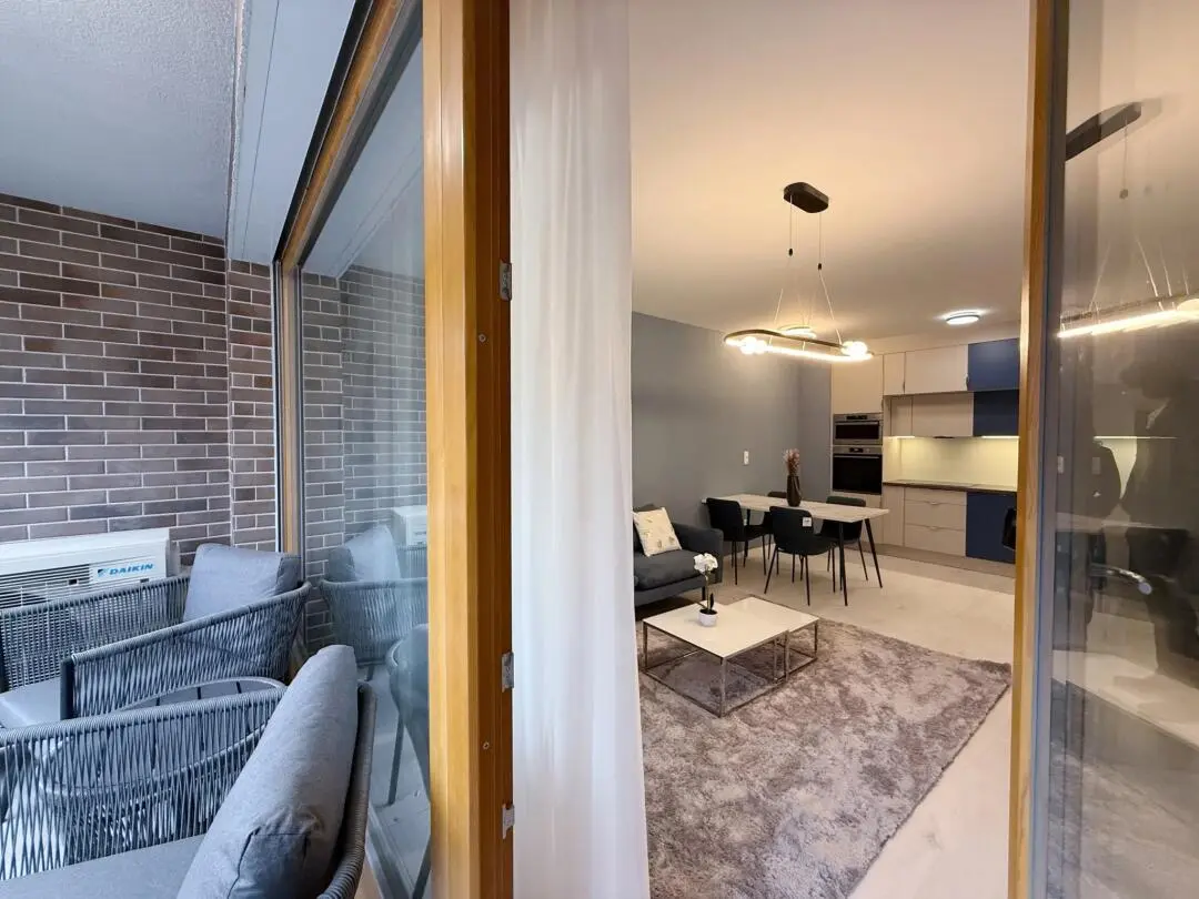 Adelaide City出高层1b1b 包bill近唐人街