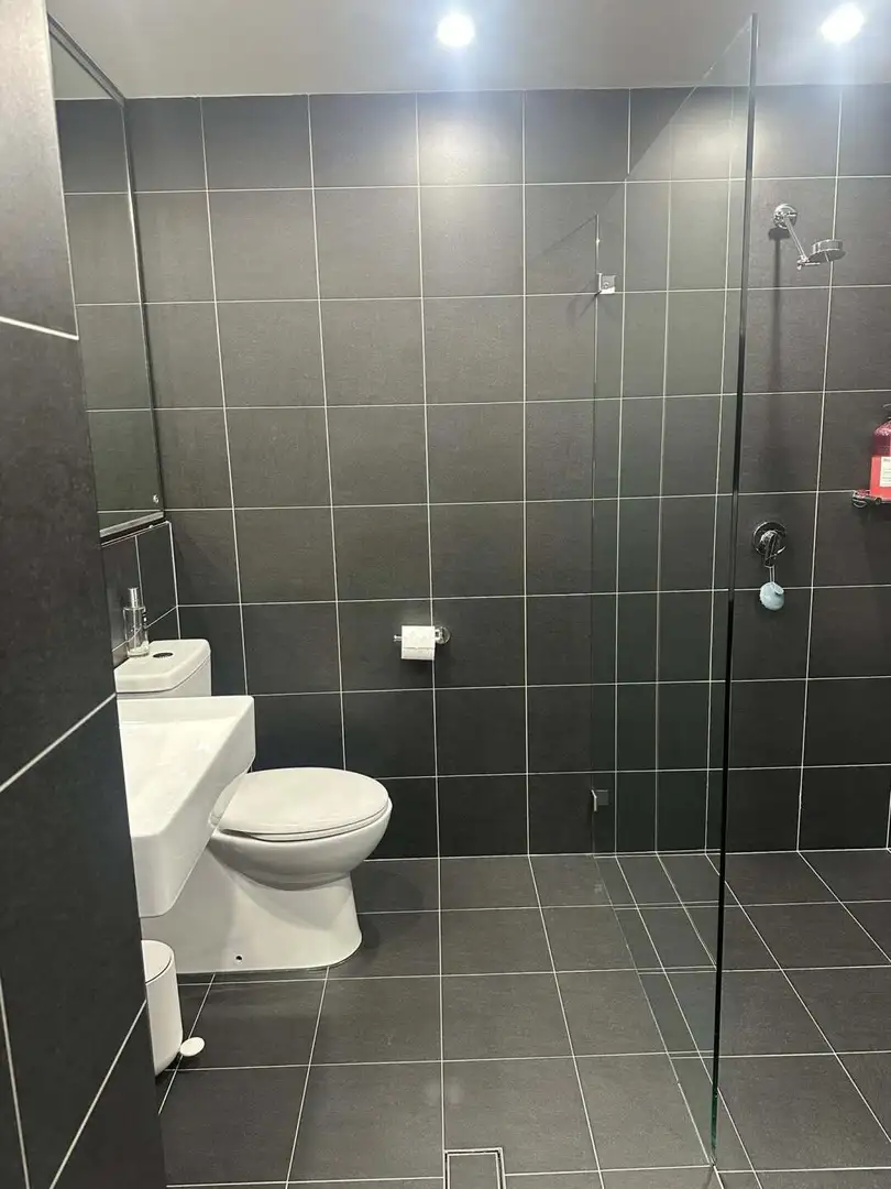 南安普顿高层1b1b｜大落地窗景色、包bill