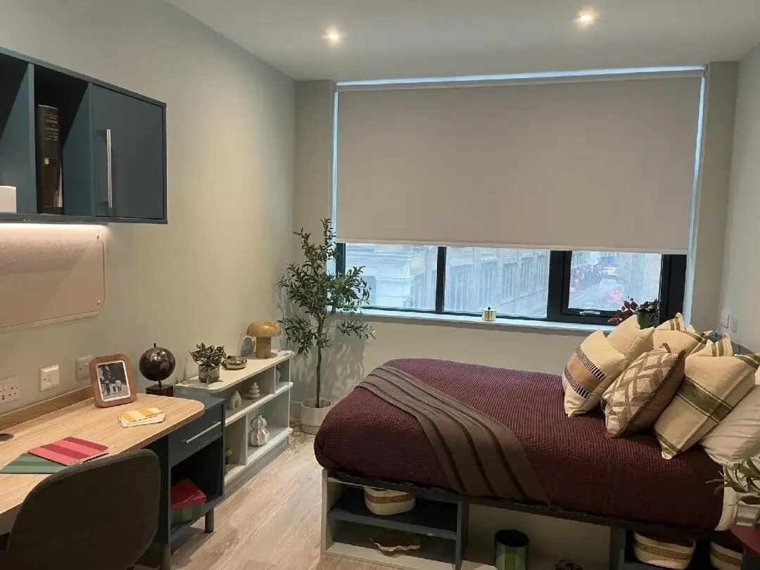 ucl附近25年新开公寓带空调❄️，400pw