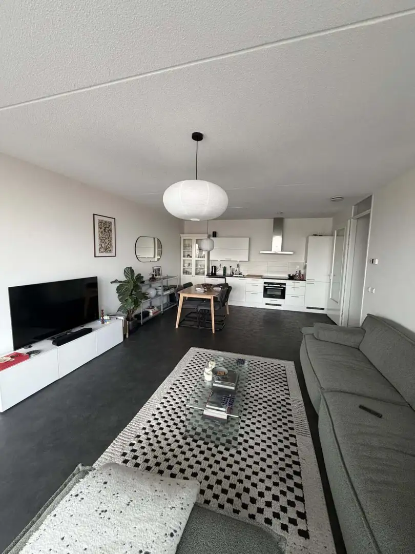 Adelaide自住温馨1b1b急出 包bill近学校