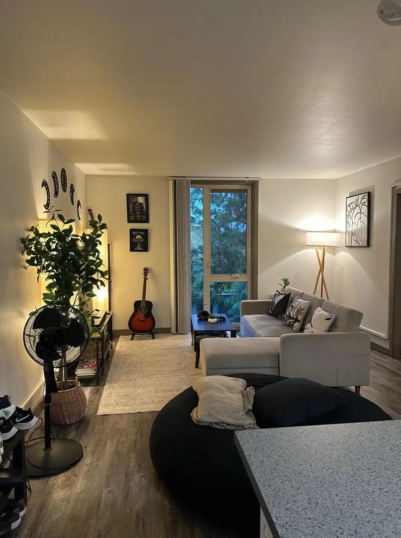 倫敦300出自住1b1b 租期靈活近學校可雙人