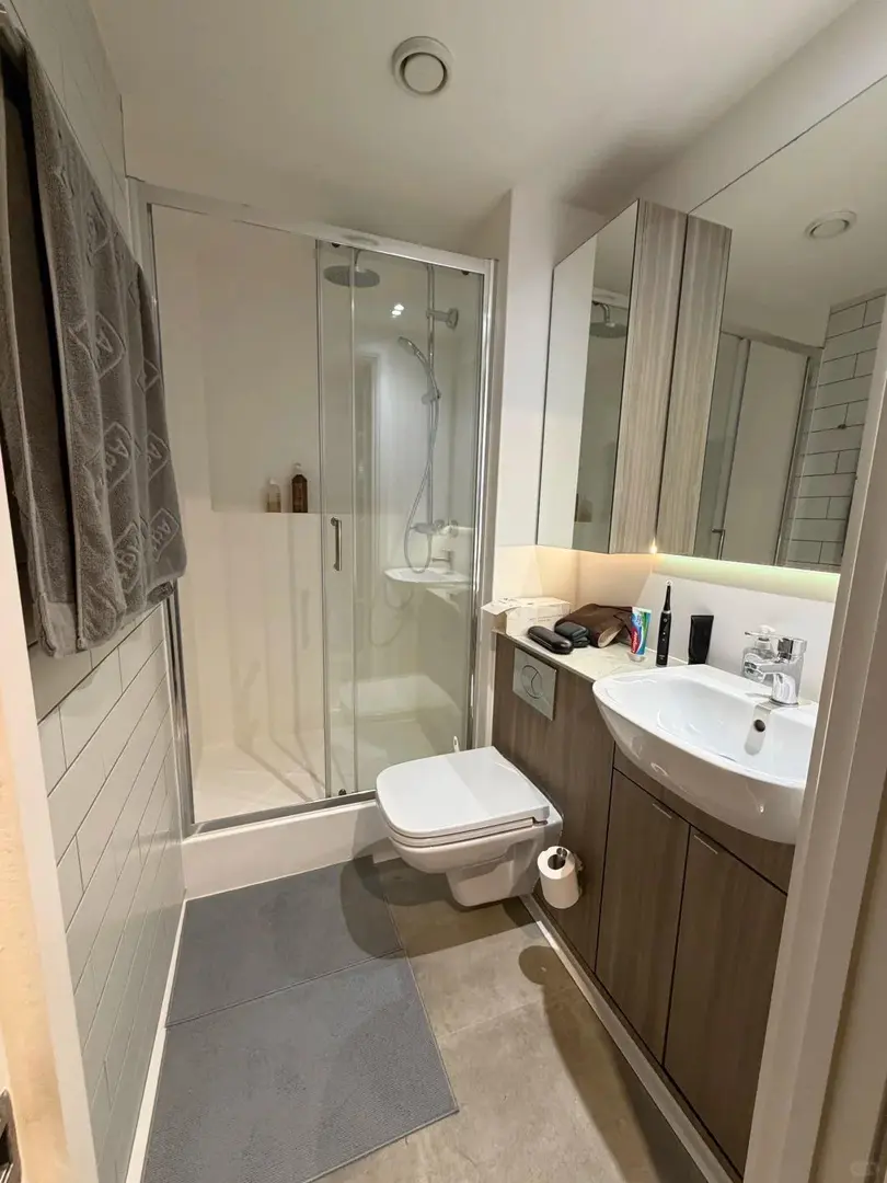 利兹转租studio｜带洗烘机 、可🚶学校