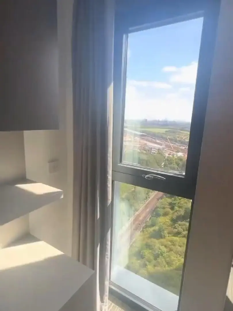 倫敦近ic、rca、ram帶空調的studio～落地窗