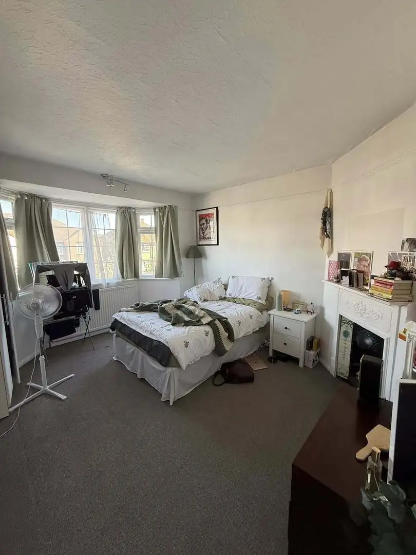 布里斯托閣樓2b2b｜找室友200pw包bill🌿