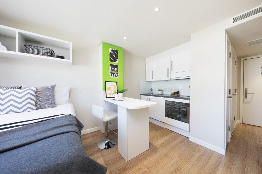 在伦敦或许你需要一个有空调的公寓