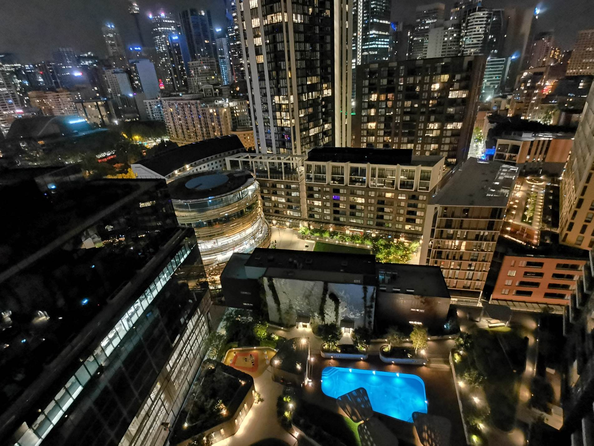 华人区域Darling Square 19楼两房两卫 无敌view 短租