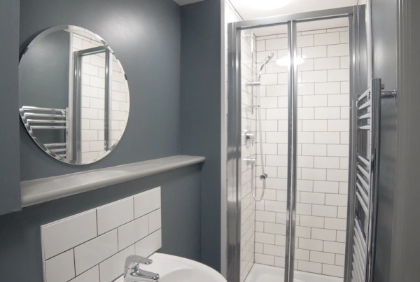 伦敦大学学生公寓费用 西伦敦大学国内承认吗