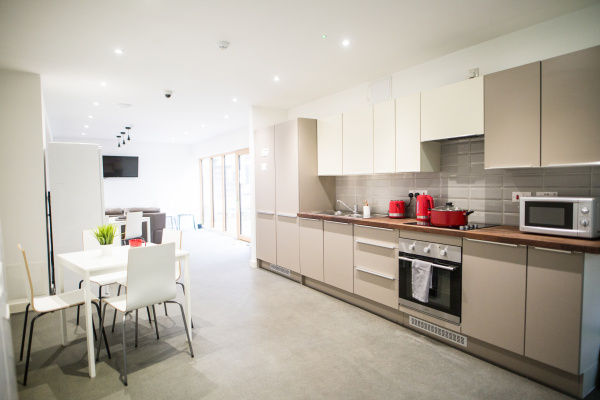 走进爱丁堡公寓张爱玲