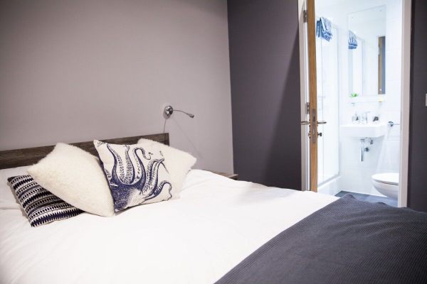 阿尔伯特中学：打造优质教育品牌的典范校园