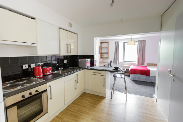 德比大学留学费用