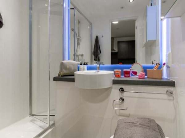 伯明翰大学城市学院：成就与未来