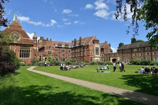 英国剑桥找房子 英国留学在剑桥怎么租学生公寓