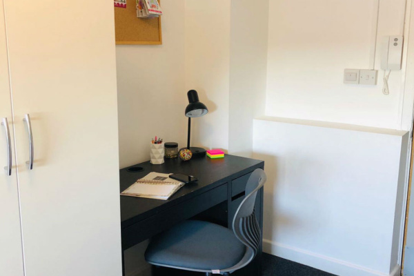 新加坡培根国际学院 新加坡三一国际学院