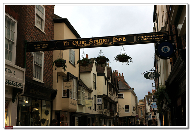 约克留学生怎么找学生公寓 约克学生公寓多少钱一个月