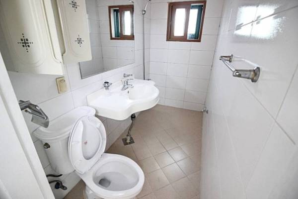 美国洛杉矶留学生租学生公寓 美国留学生在洛杉矶如何找房子