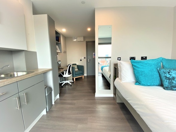 巴斯Studio出租：28㎡ iQ Student Accommodation学生公寓