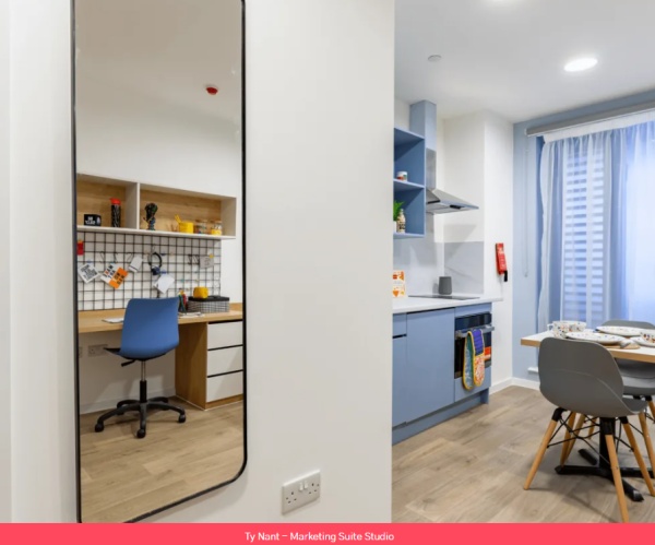 爱丁堡学生公寓Studio招租