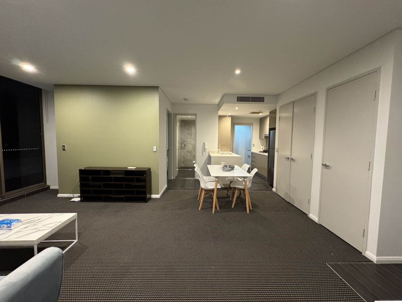 悉尼Zetland整租2b2b短租全屋中央空调一个车位