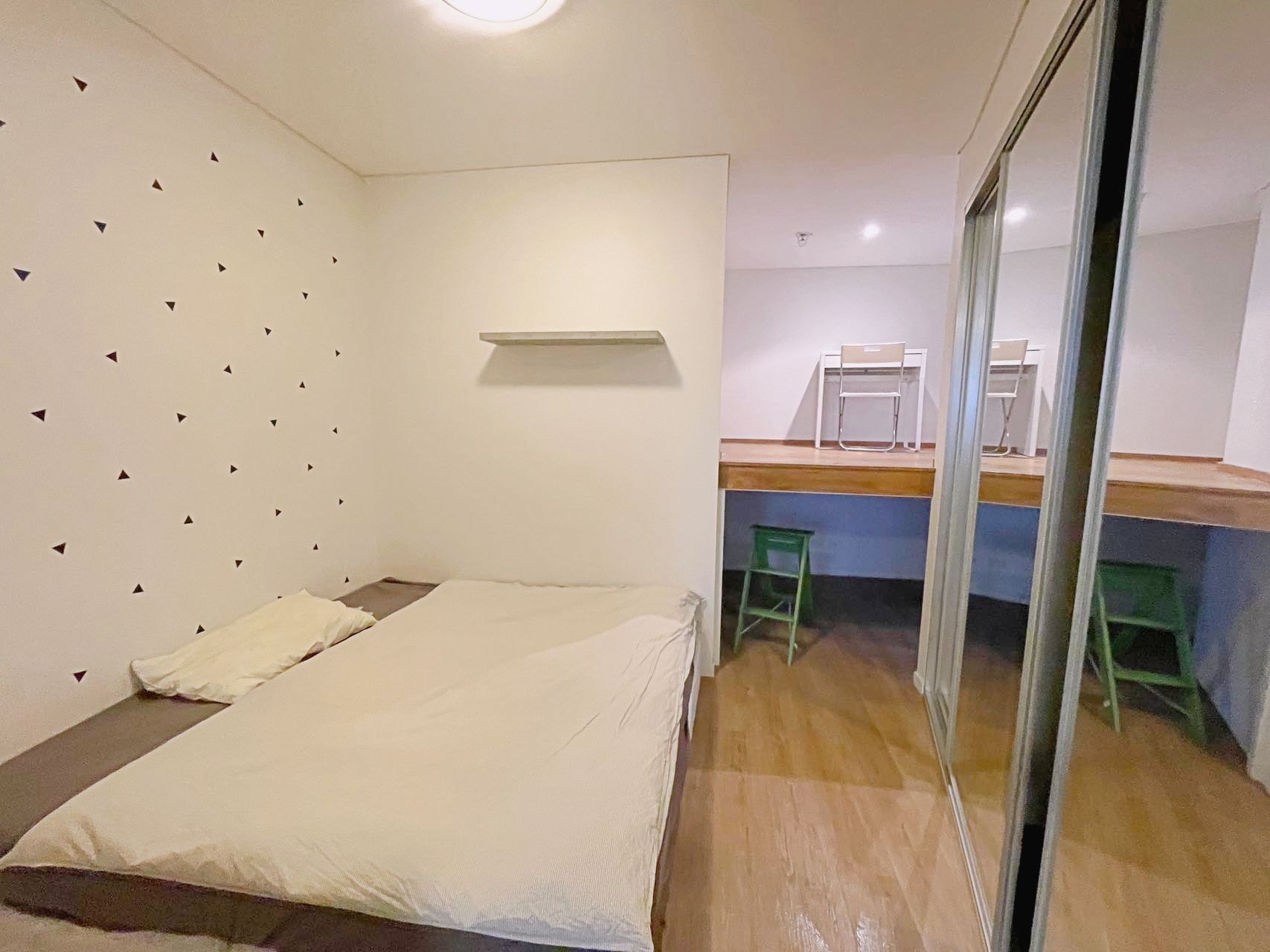 悉尼Zetland整租复式2b2b1s短租仅客厅有空调一个车位