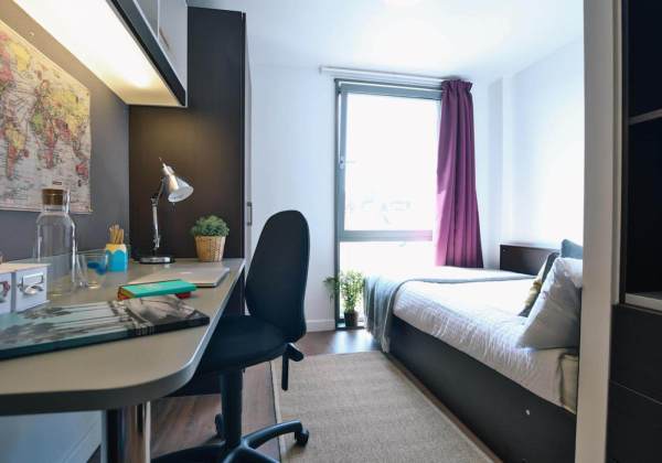 布里斯托租房 | 布里斯托大学留学生怎样租学生公寓
