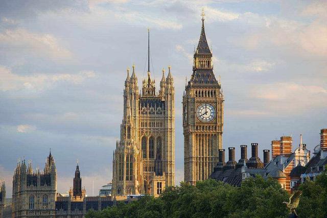 法兰西斯国王英语学校租房注意事项 法兰西斯国王英语学校住宿多少钱一周