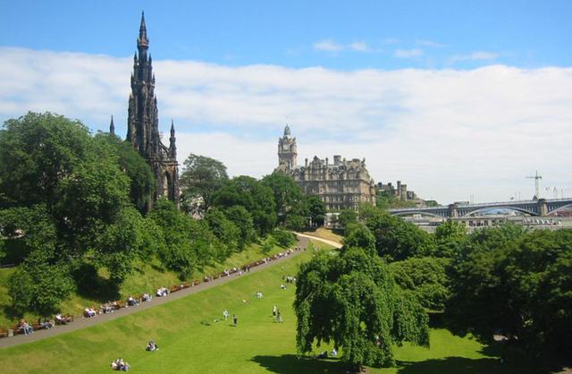 爱丁堡留学租公寓 爱丁堡学生公寓多少钱一周