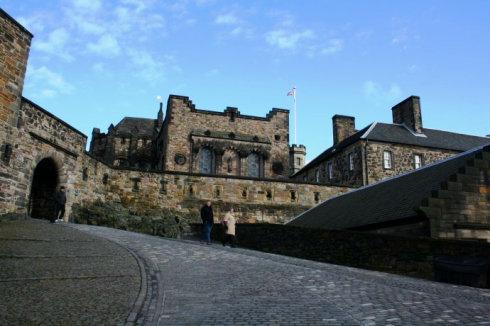 英国爱丁堡大学附近学生公寓注意事项 爱丁堡大学附近住宿价格