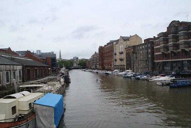 英国布里斯托留学生租房子 布里斯托留学生如何找房