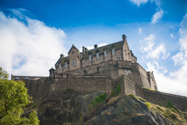 英国留学在爱丁堡如何找公寓 爱丁堡学生公寓多少钱一个月