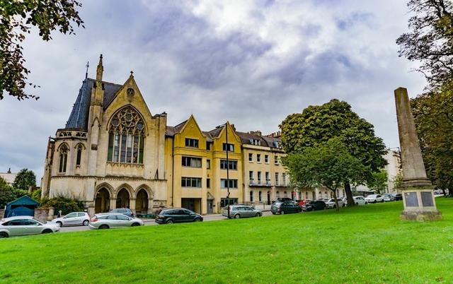 英国布里斯托留学生如何找学生公寓 布里斯托学生公寓费用