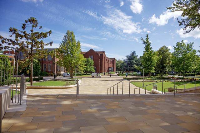 英国南安普顿留学生如何找学生公寓 南安普顿租房费用