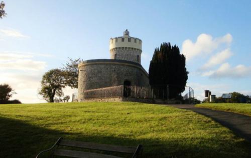 英国布里斯托留学租学生公寓 英国留学生在布里斯托怎么找房子